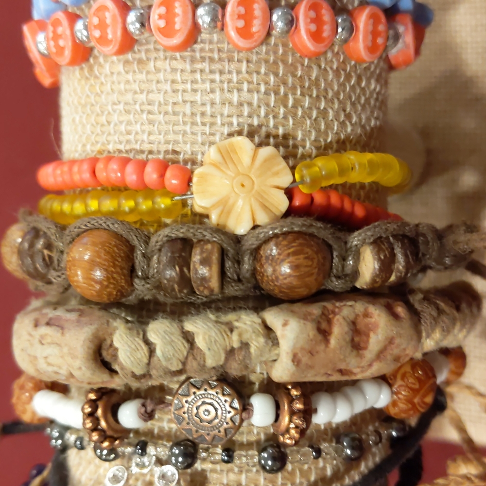 3 for $30 Large Mixed Lot of String and Bead Bracelets - Picture 4 of 7